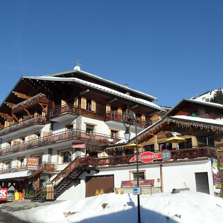 Arc En Ciel Hotel Chatel Exterior photo