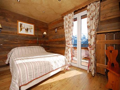 Arc En Ciel Hotel Chatel Room photo